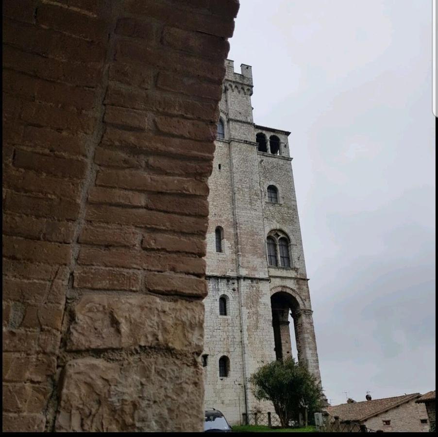 Appartamento Gattapone 9 กุบบีโอ ภายนอก รูปภาพ